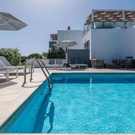 Asteria Pearl Villa 2 With Rooftop Jacuzzi Tigkaki  Exterior photo