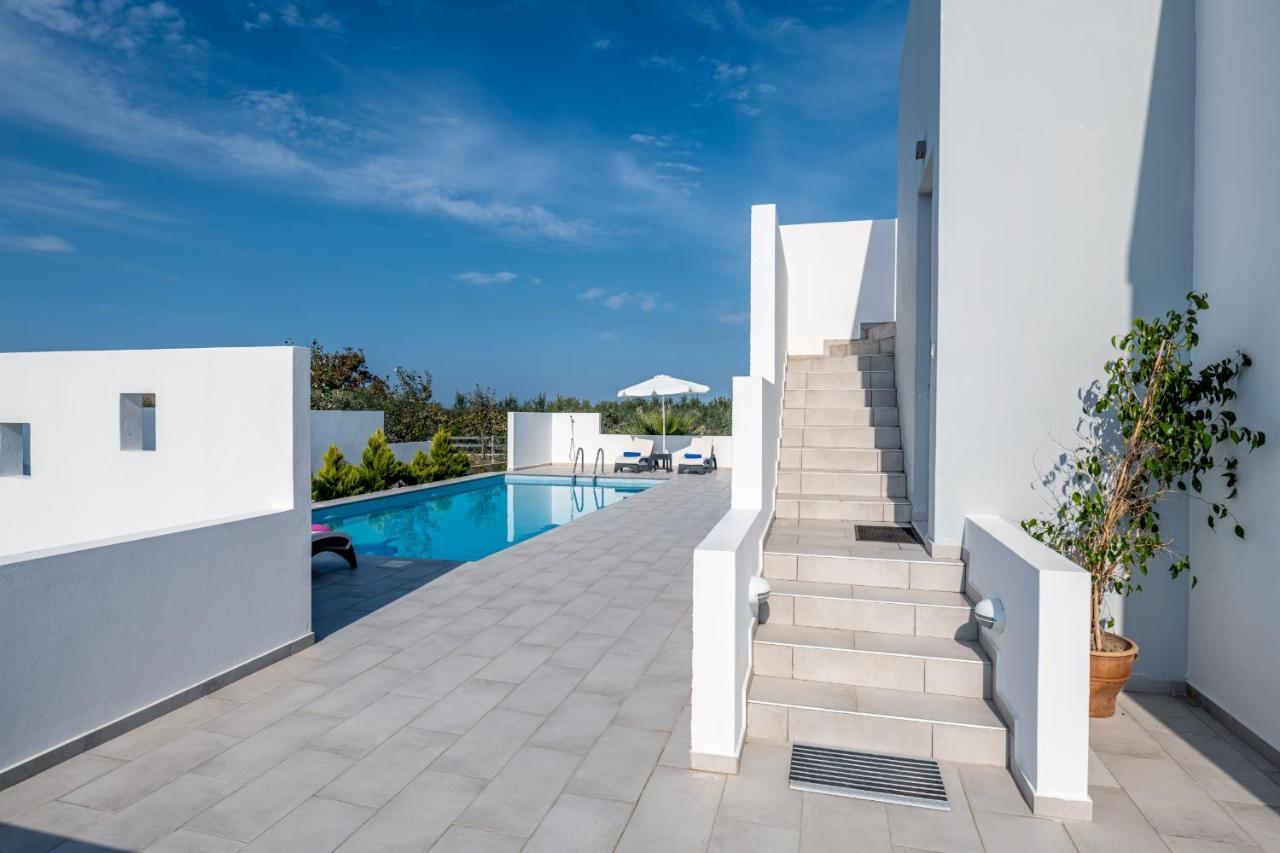 Asteria Pearl Villa 2 With Rooftop Jacuzzi Tigkaki  Exterior photo
