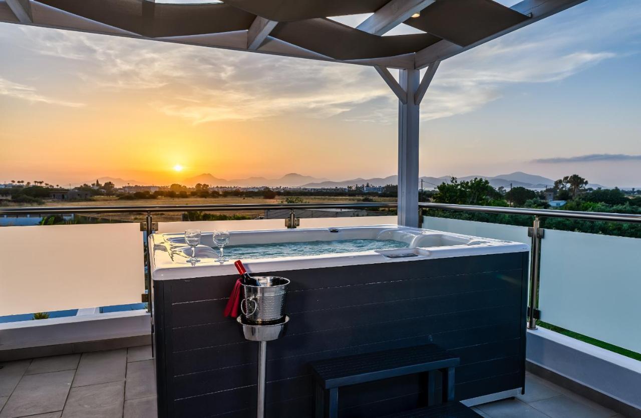 Asteria Pearl Villa 2 With Rooftop Jacuzzi Tigkaki  Exterior photo