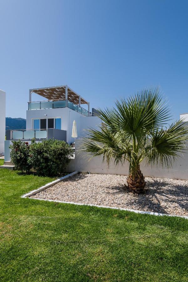 Asteria Pearl Villa 2 With Rooftop Jacuzzi Tigkaki  Exterior photo