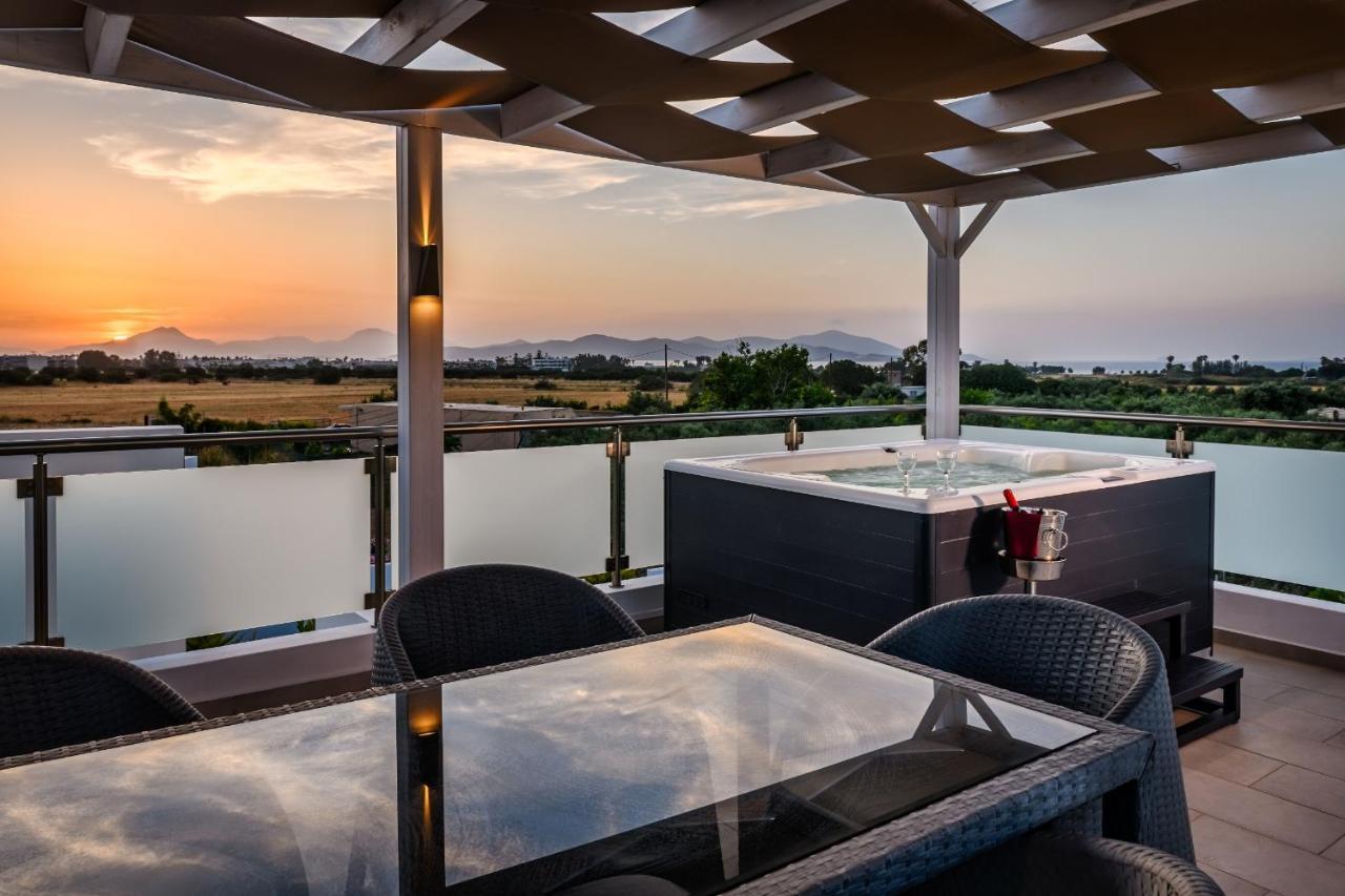 Asteria Pearl Villa 2 With Rooftop Jacuzzi Tigkaki  Exterior photo