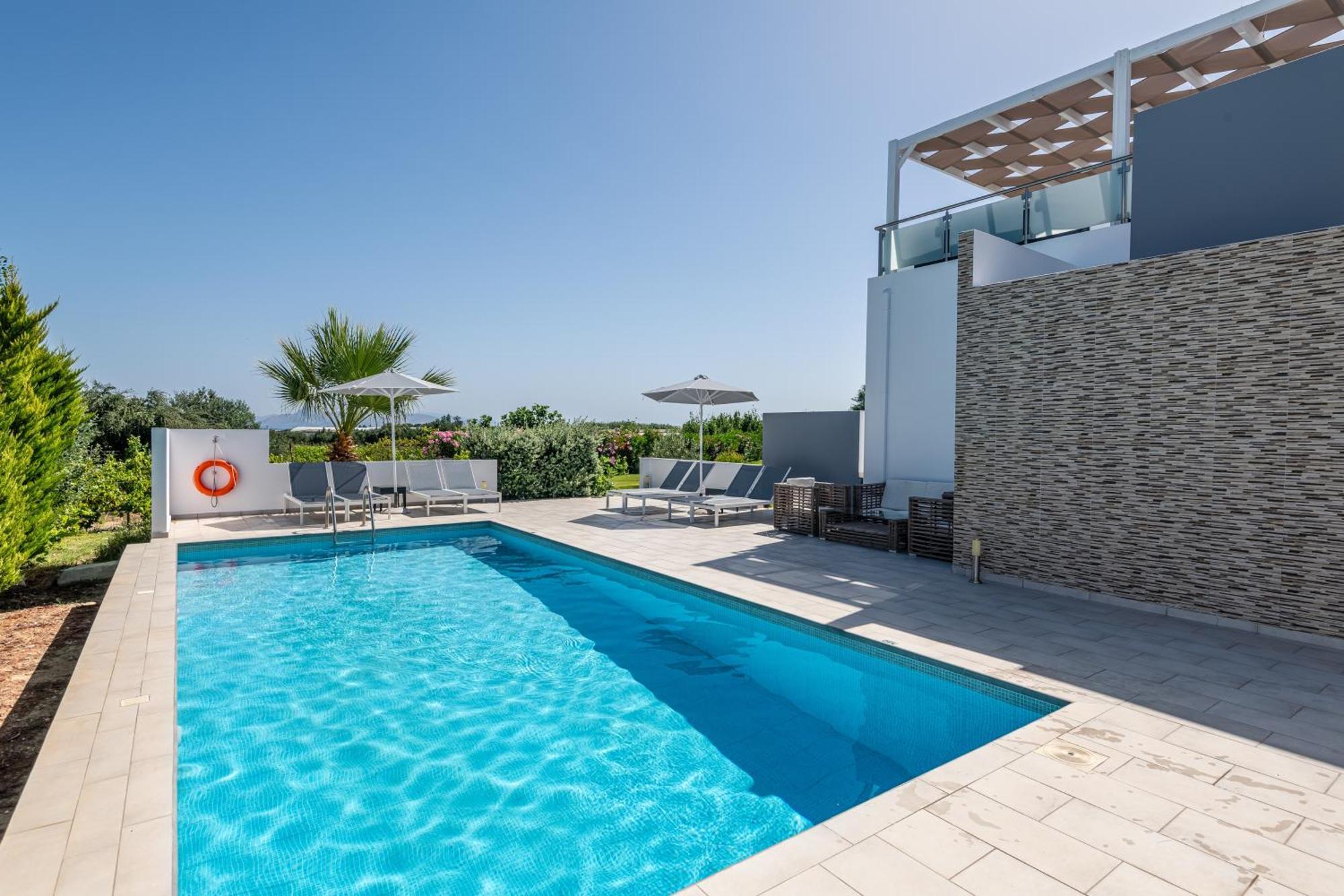 Asteria Pearl Villa 2 With Rooftop Jacuzzi Tigkaki  Exterior photo